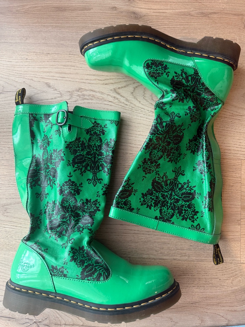 Dr Martens Docs Nellie Women’s Green Lace Flocked Funky Festival Boots Size 9